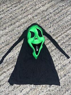 Green Scream Grin Mask Vintage 90's Fun World Div Ghost face Rare
