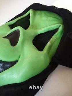 Green Scream Grin Mask Vintage 90's Fun World Div Ghost face Rare Pointy Eyes