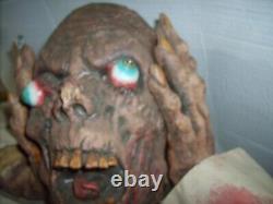 Lifesize ZOMBIE CRYPT CORPSE REMOVING HEAD Rubber Halloween Rare Vintage Prop