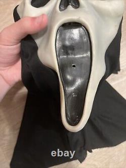 RARE SCREAM Ghostface Mask Fun World Div. Gen 2 Vintage Fantastic Faces GLOW