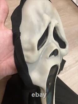 RARE SCREAM Ghostface Mask Fun World Div. Gen 2 Vintage Fantastic Faces GLOW