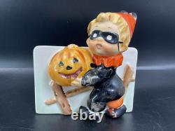 RARE Vintage 1960's Relpo Halloween Boy Mask Fence Pumpkin Planter Ceramic A1563