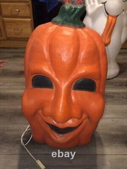 RARE Vintage 25 Halloween Pumpkin With Face Blow Mold With Light Cord
