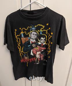 RARE Vintage 80's 90's The Munsters Grandpa Character T-Shirt Size M woof woof