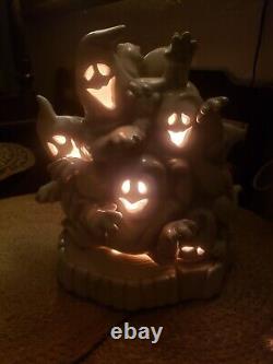 RARE Vintage Ceramic Ghost Huddle Party Halloween Light Up Pile Of Ghosts & Base