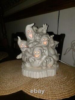 RARE Vintage Ceramic Ghost Huddle Party Halloween Light Up Pile Of Ghosts & Base