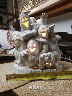 RARE Vintage Ceramic Ghost Huddle Party Halloween Light Up Pile Of Ghosts & Base