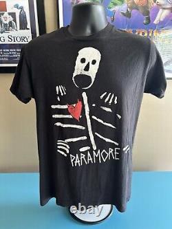 RARE Vintage Paramore My Heart Skeleton Halloween Tour T-Shirt M Y2K VTG Rock