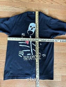 RARE Vintage Paramore My Heart Skeleton Halloween Tour T-Shirt M Y2K VTG Rock