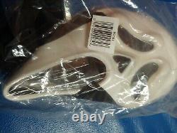 Rare Vintage 1997 SCREAM Ghost Face Mask Halloween Stalker Scary Movie