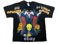 Rare Vintage 1998 Sylvester Tweety Halloween All Over Print Shirt Freeze Looney