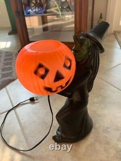 Rare Vintage Halloween Blow Mold Witch Holding Pumpkin Working