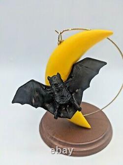 Rare Vintage Pumpkin Masters Halloween Automated Flying Witch Mobile Moon Bat