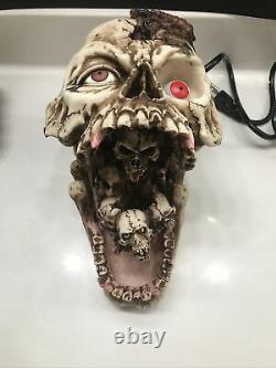 Rare! Vintage Skull Fountain With Trickling Blood & Rotating Eyeball Halloween