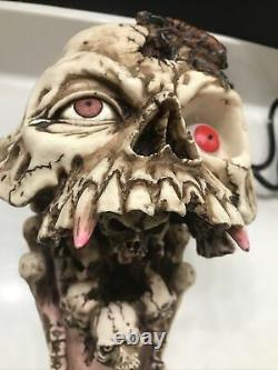 Rare! Vintage Skull Fountain With Trickling Blood & Rotating Eyeball Halloween