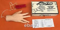 Rare Vtg 1983 Amazingly Life Like Life Size The Wiggling Mechanical Hand USA