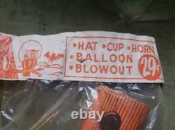 SCARCE and VERY RARE Vintage Halloween Party Favor Bag, UNOPENED NOS NIB