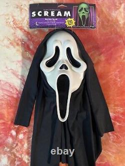 Scream MK Squinty Tagged Ghost Face Mask Fun World Rare