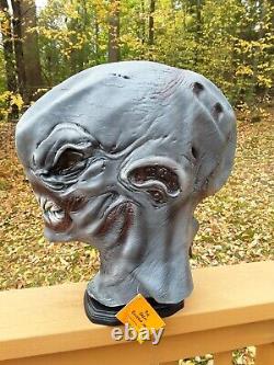The Great Coverup Carivore Alien Mask Vintage 1990's Halloween Nos Rare Tagged