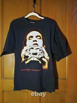 VINTAGE 1997 Marilyn Manson Original Tshirt XL very RARE Skull Tour Shirt