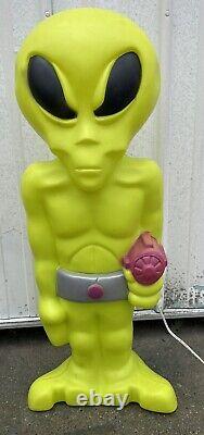 VINTAGE 36 ALIEN BLOW MOLD LIGHT-UP DECOR FIGURE HALLOWEEN RARE! General Foam