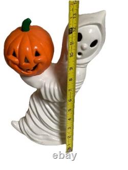VTG RARE HALLOWEEN Ceramic Mold Ghost Holding a Pumpkin No Light! NOSTALGIA