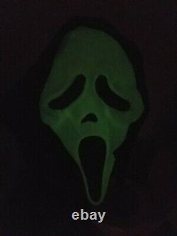 VTG SCREAM GhostFace Latex Mask Fun World Div Rare Glow Faces Cotton Shroud MINT