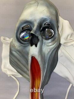 Vintage 1995 scream Holographic Ghostface Mask white RARE Paper Magic Group