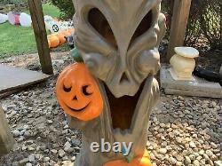 Vintage 1998 Rare 35 Blow Mold Spooky Halloween Tree Trunk w Pumpkins Lighted