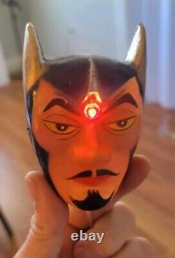 Vintage Devil Man Of Venus Halloween Novelty Light Pin 60s-70s MoC Rare Kusan