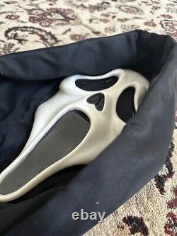 Vintage Fearsome Faces Hooded GhostFace Mask from Scream. Rare