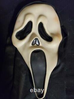 Vintage Glow Ghostface Mask Easter Unlimited (T) Stamp Scream 9206s Rare
