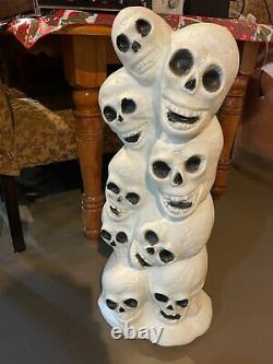 Vintage Halloween 31 Skull Stacked Light Blow Mold Holiday Decor Very Rare