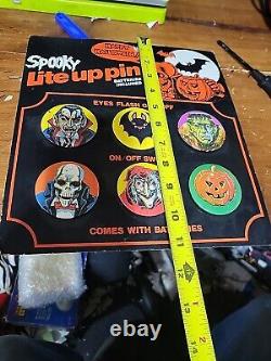 Vintage Halloween Spooky Lite up Light Up Pins Store Display SUPER RARE WORKS