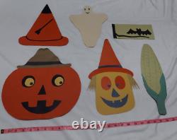 Vintage Large Lot Of Handmade Construction Paper Halloween Party Decorations