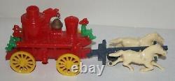 Vintage Rosbro Horse Pull Fire Truck plastic toy + firemen & bell RARE works