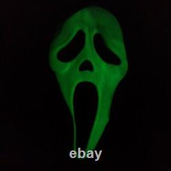 Vintage SCREAM Ghost Face Mask Fun World Div Gen 1 GLOW rare Fearsome 90s