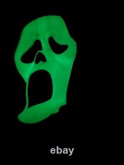Vintage SCREAM Ghost Face Mask Fun World Div Gen RARE Glow Fantastic Faces 90s