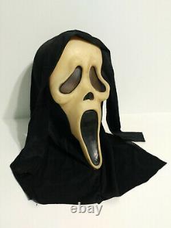 Vintage SCREAM Ghost Face Mask Gen 2 Fun World Glow Fantastic Faces 90s Rare