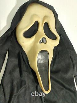 Vintage SCREAM Ghost Face Mask Gen 2 Fun World Glow Fantastic Faces 90s Rare
