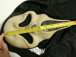 Vintage SCREAM Ghost Face Mask Gen 2 Fun World Glow Fantastic Faces 90s Rare