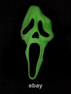 Vintage SCREAM GhostFace Mask Fun World Div Gen 1 Rare Glow Fantastic Faces 90s