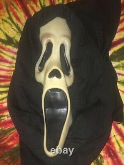 Vintage Scream Hooded Ghost Face Mask Fun World Div Glow RARE Halloween Fearsome