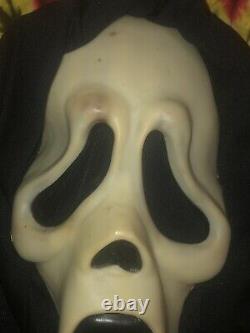 Vintage Scream Hooded Ghost Face Mask Fun World Div Glow RARE Halloween Fearsome