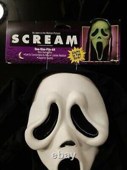Vintage Tagged SCREAM Ghostface Mask MK Stamp GLOWS Fun World Squinty Eyes Rare
