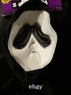 Vintage Tagged SCREAM Ghostface Mask MK Stamp GLOWS Fun World Squinty Eyes Rare