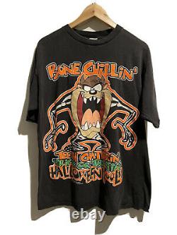 Vintage Taz Looney Tunes T Shirt Halloween Bone Chillin Sz Large 90s RARE