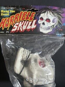 Vtg Hanging Horrible Skull Hang For Freat Plastic Blow Mold Halloween RARE NOS