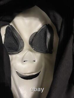 Vtg Scream Ghost Face Mask Rare Fun World DIV Grin Green Cotton Shroud