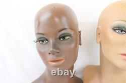 2 Bustes de mannequin en fibre de verre vintage avec perruque, yeux peints, Halloween Rare Noir